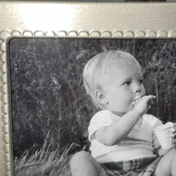 Set of 4 Pinnacle Frames & Accents Metal Frame w/Baby Girl Themes-Stands 4" X 4" - Picture 6 of 7